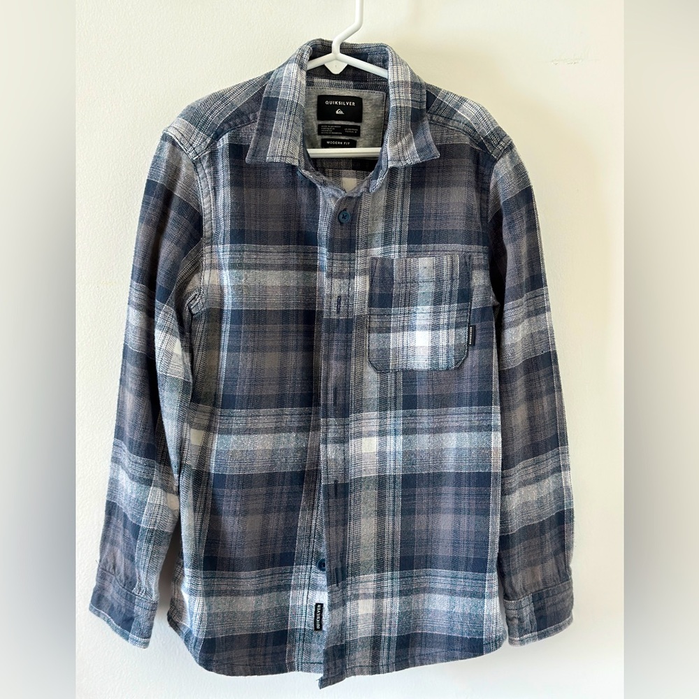 Quiksilver flannel Button-up shirt long sleeve. Size XS kids (boys).